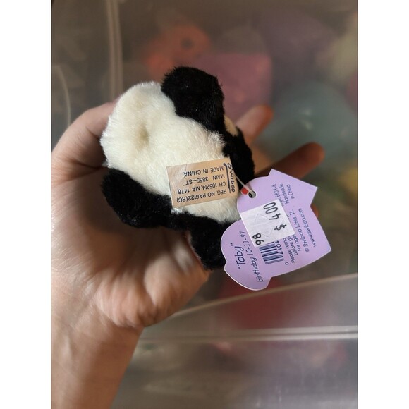 Vintage Swibco Puffkins 6634 TOBY Whale Keychain with Tag Black Orca Plush Toy - Picture 3 of 3